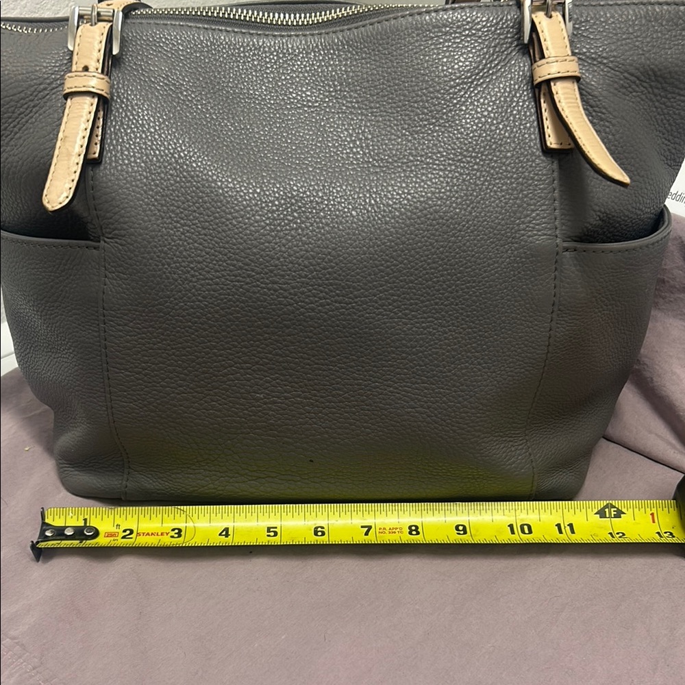 Michael Kors Gray and Tan Shoulder Bag with Gold Accents - Picture 5 of 6